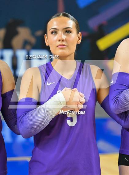 Thumbnail 2 in Sunrise Mountain vs. Horizon (AIA 5A Final) photogallery.