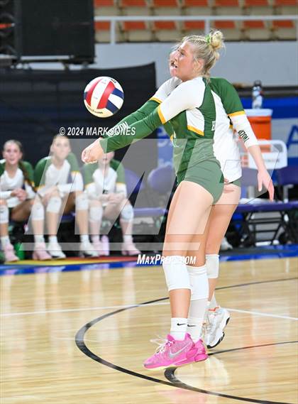 Thumbnail 3 in Sunrise Mountain vs. Horizon (AIA 5A Final) photogallery.