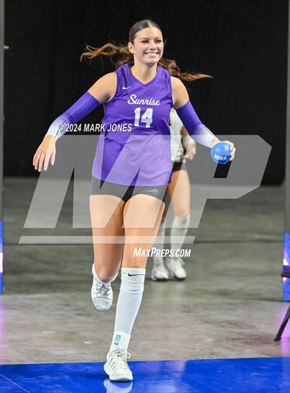 Thumbnail 2 in Sunrise Mountain vs. Horizon (AIA 5A Final) photogallery.