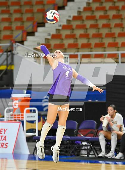 Thumbnail 3 in Sunrise Mountain vs. Horizon (AIA 5A Final) photogallery.