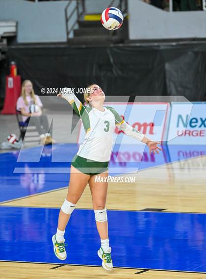 Thumbnail 2 in Sunrise Mountain vs. Horizon (AIA 5A Final) photogallery.