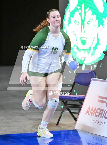Thumbnail 1 in Sunrise Mountain vs. Horizon (AIA 5A Final) photogallery.