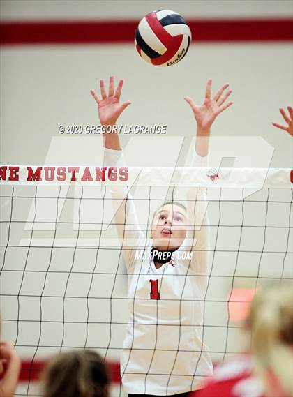 Thumbnail 1 in Northwest vs Grapevine photogallery.