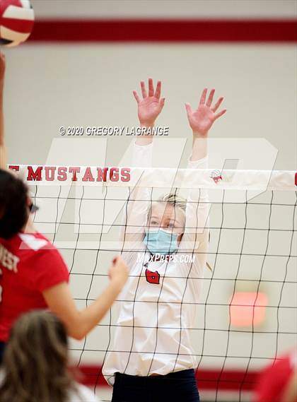 Thumbnail 1 in Northwest vs Grapevine photogallery.