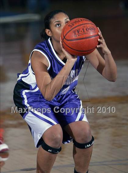 Thumbnail 3 in New Rochelle vs Mt. Vernon (Section 1 AA Quarterfinals) photogallery.