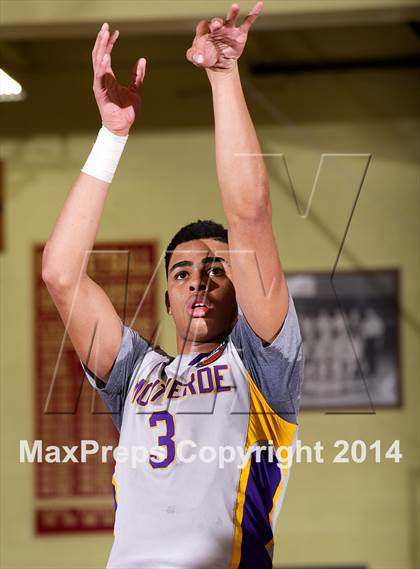 Thumbnail 2 in Montverde Academy vs. Sagemont (Dick's Sporting Goods National Tournament) photogallery.