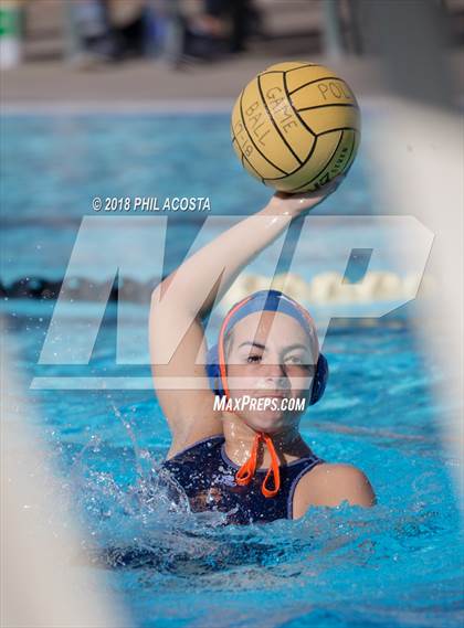 Thumbnail 3 in Polytechnic vs La Salle photogallery.