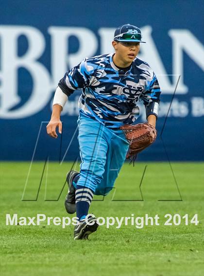 Thumbnail 3 in Valley Christian vs. Huntington Beach photogallery.