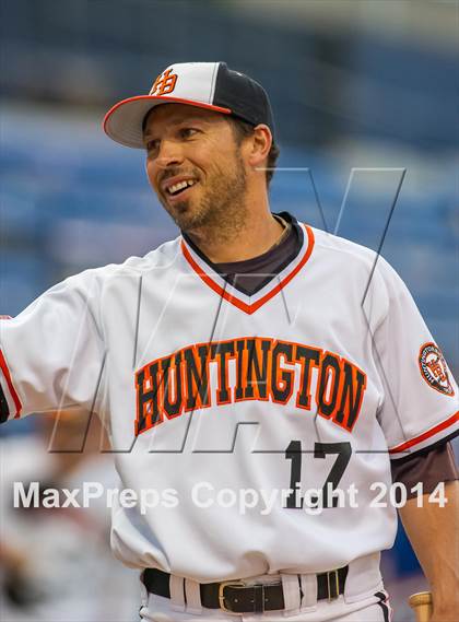 Thumbnail 3 in Valley Christian vs. Huntington Beach photogallery.