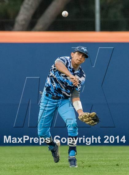 Thumbnail 1 in Valley Christian vs. Huntington Beach photogallery.