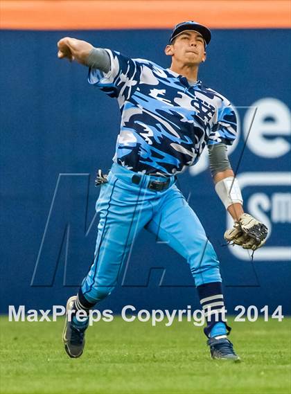 Thumbnail 1 in Valley Christian vs. Huntington Beach photogallery.
