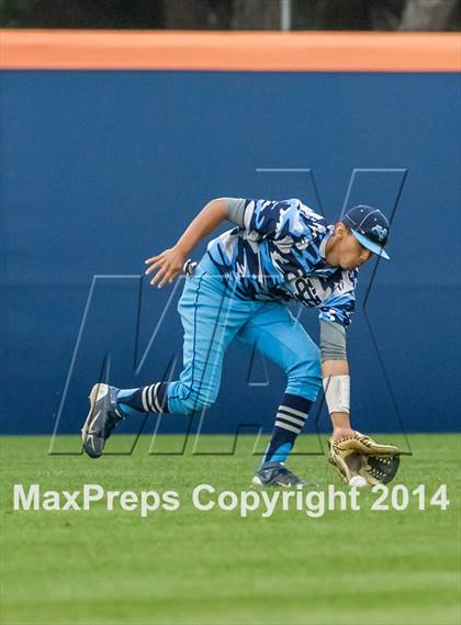 Thumbnail 3 in Valley Christian vs. Huntington Beach photogallery.