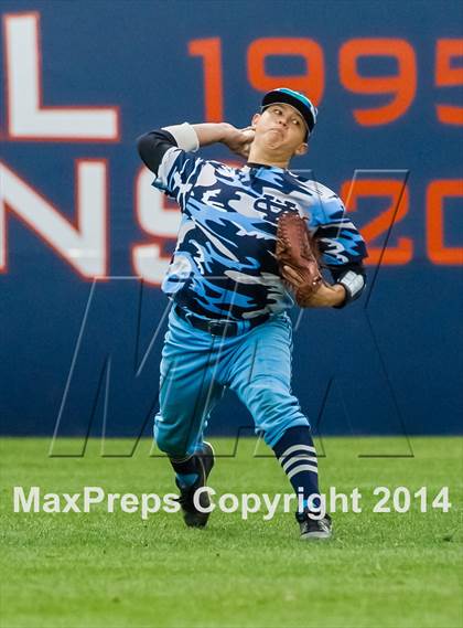 Thumbnail 3 in Valley Christian vs. Huntington Beach photogallery.