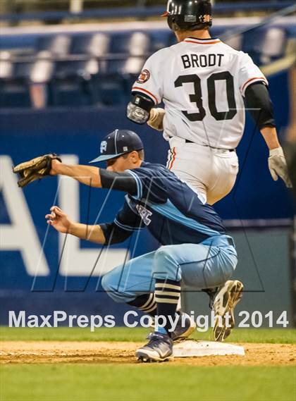 Thumbnail 2 in Valley Christian vs. Huntington Beach photogallery.