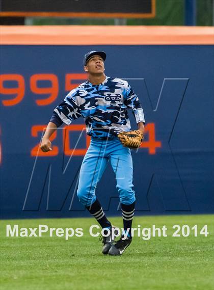Thumbnail 3 in Valley Christian vs. Huntington Beach photogallery.