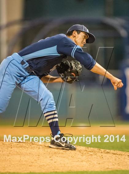 Thumbnail 2 in Valley Christian vs. Huntington Beach photogallery.