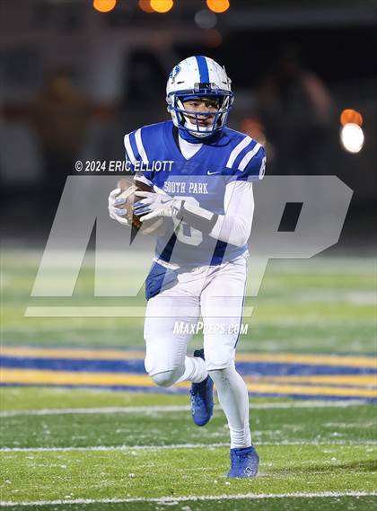 Thumbnail 2 in Central Clarion [Clarion/Clarion-Limestone/North Clarion] vs South Park (PIAA 2A Semifinal) photogallery.