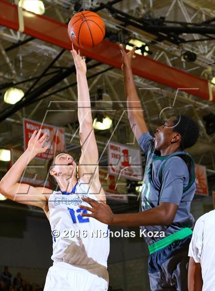 Thumbnail 1 in Chino Hills vs. Bishop Gorman (Nike Extravaganza) photogallery.