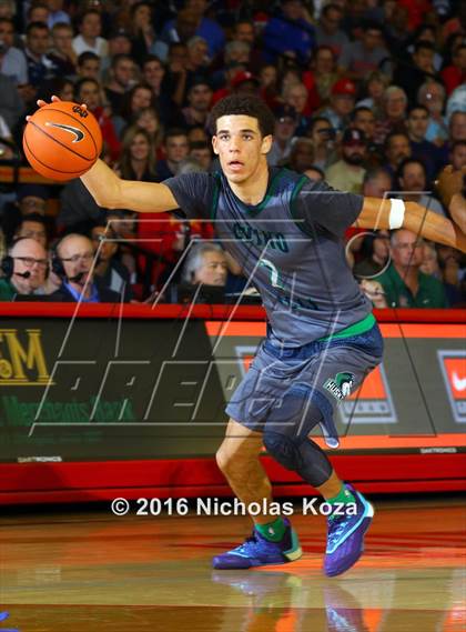 Thumbnail 2 in Chino Hills vs. Bishop Gorman (Nike Extravaganza) photogallery.