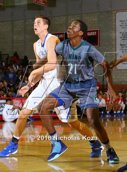 Thumbnail 2 in Chino Hills vs. Bishop Gorman (Nike Extravaganza) photogallery.