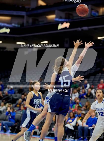 Thumbnail 3 in Rolling Hills Prep vs. Woodside Priory (CIF State D4 Final) photogallery.