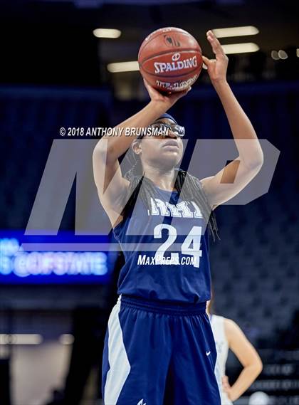 Thumbnail 3 in Rolling Hills Prep vs. Woodside Priory (CIF State D4 Final) photogallery.
