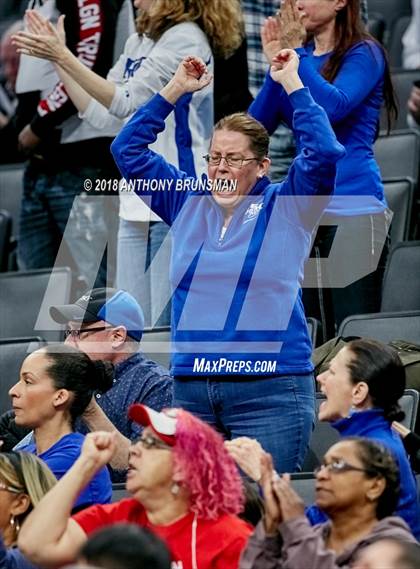 Thumbnail 3 in Rolling Hills Prep vs. Woodside Priory (CIF State D4 Final) photogallery.