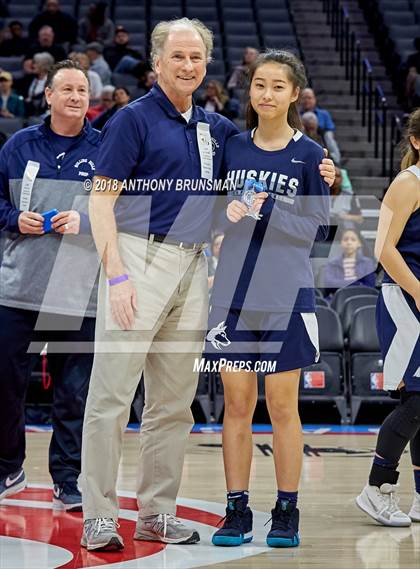 Thumbnail 3 in Rolling Hills Prep vs. Woodside Priory (CIF State D4 Final) photogallery.