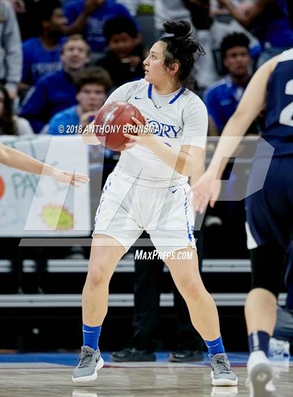 Thumbnail 3 in Rolling Hills Prep vs. Woodside Priory (CIF State D4 Final) photogallery.