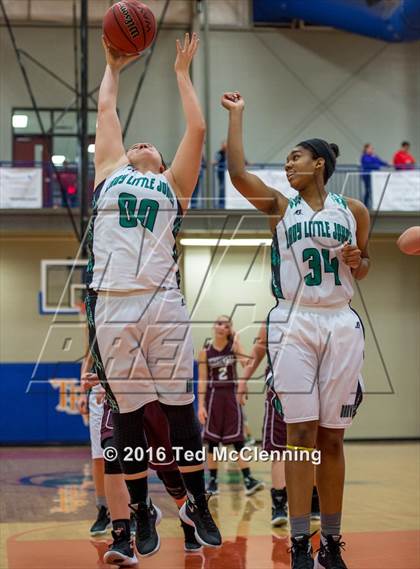 Thumbnail 1 in Danville vs Perryville photogallery.