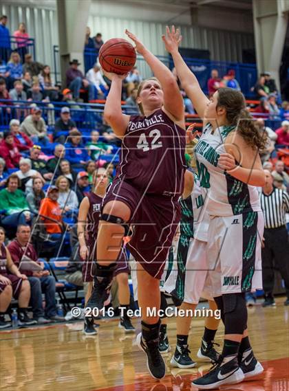 Thumbnail 2 in Danville vs Perryville photogallery.