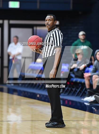 Thumbnail 1 in Las Lomas vs. St. Patrick-St. Vincent (MaxPreps MLK Classic) photogallery.