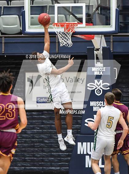 Thumbnail 1 in Las Lomas vs. St. Patrick-St. Vincent (MaxPreps MLK Classic) photogallery.