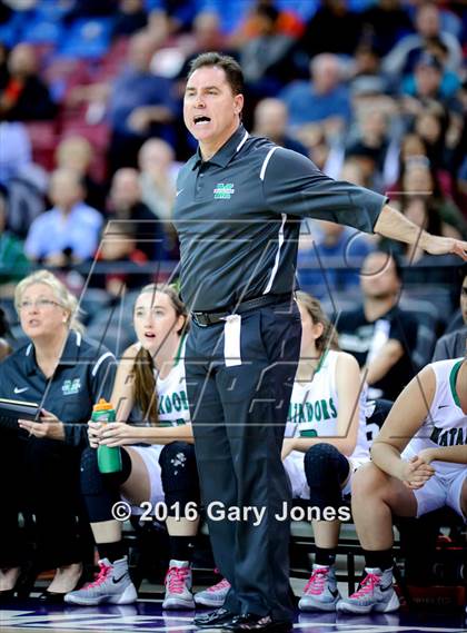 Thumbnail 3 in Pinewood vs. Miramonte (CIF NorCal Regional Open Division Final) photogallery.