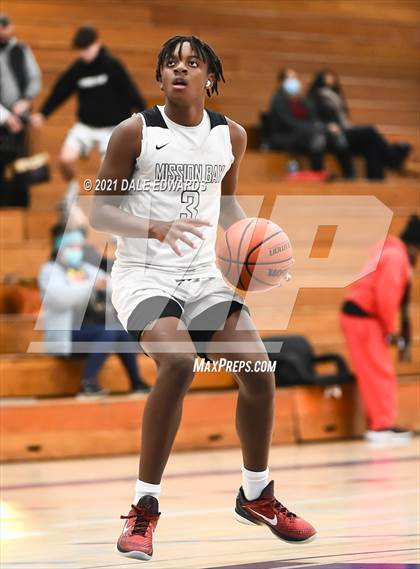 Thumbnail 2 in Mt Carmel vs Mission Bay (Mira Mesa Marauders JV Classic) photogallery.