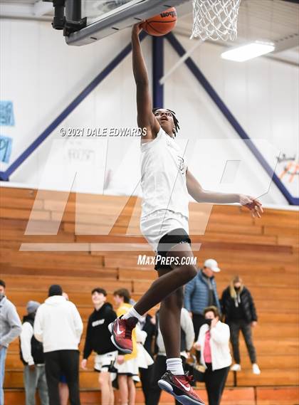 Thumbnail 1 in Mt Carmel vs Mission Bay (Mira Mesa Marauders JV Classic) photogallery.