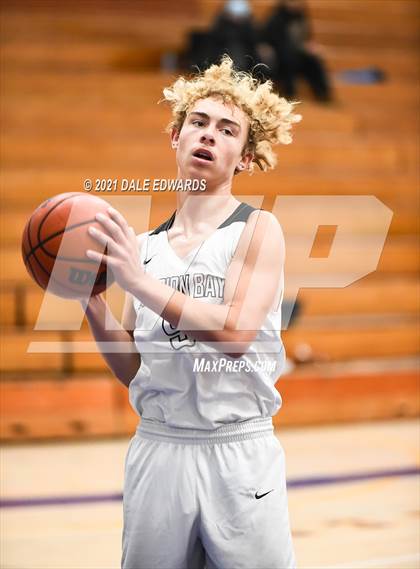 Thumbnail 3 in Mt Carmel vs Mission Bay (Mira Mesa Marauders JV Classic) photogallery.