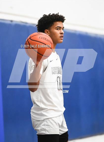Thumbnail 2 in Mt Carmel vs Mission Bay (Mira Mesa Marauders JV Classic) photogallery.