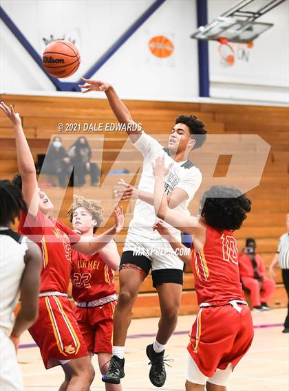 Thumbnail 1 in Mt Carmel vs Mission Bay (Mira Mesa Marauders JV Classic) photogallery.