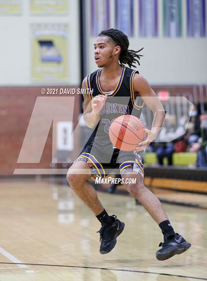 Thumbnail 1 in Lee's Summit West vs Ruskin (Summit Grill Shootout) photogallery.