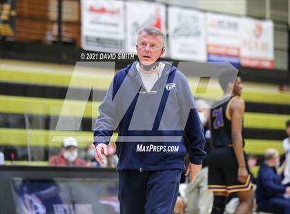 Thumbnail 2 in Lee's Summit West vs Ruskin (Summit Grill Shootout) photogallery.
