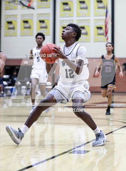 Thumbnail 2 in Lee's Summit West vs Ruskin (Summit Grill Shootout) photogallery.