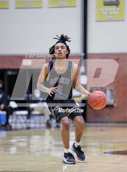 Thumbnail 2 in Lee's Summit West vs Ruskin (Summit Grill Shootout) photogallery.