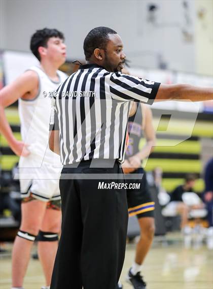 Thumbnail 2 in Lee's Summit West vs Ruskin (Summit Grill Shootout) photogallery.