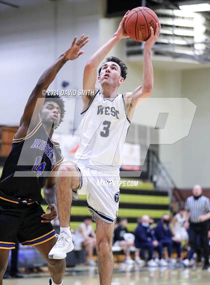 Thumbnail 1 in Lee's Summit West vs Ruskin (Summit Grill Shootout) photogallery.