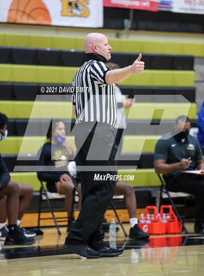 Thumbnail 3 in Lee's Summit West vs Ruskin (Summit Grill Shootout) photogallery.