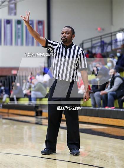 Thumbnail 1 in Lee's Summit West vs Ruskin (Summit Grill Shootout) photogallery.