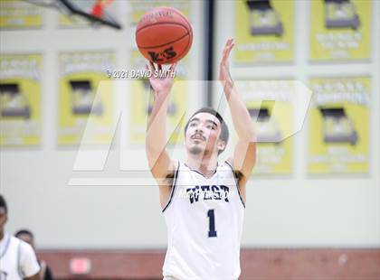 Thumbnail 2 in Lee's Summit West vs Ruskin (Summit Grill Shootout) photogallery.