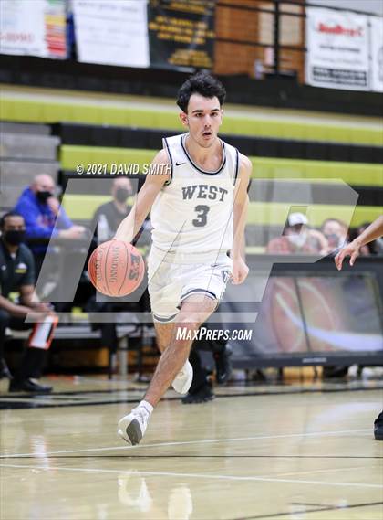 Thumbnail 2 in Lee's Summit West vs Ruskin (Summit Grill Shootout) photogallery.