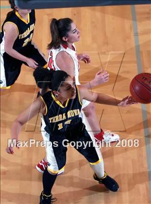 Thumbnail 3 in Terra Nova vs Arroyo (West Coast Jamboree) photogallery.